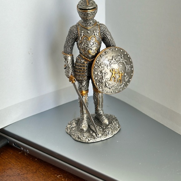 Medieval Knight and Roman Soldier Figurine Set - Veronese 4" - Picture 3 of 14